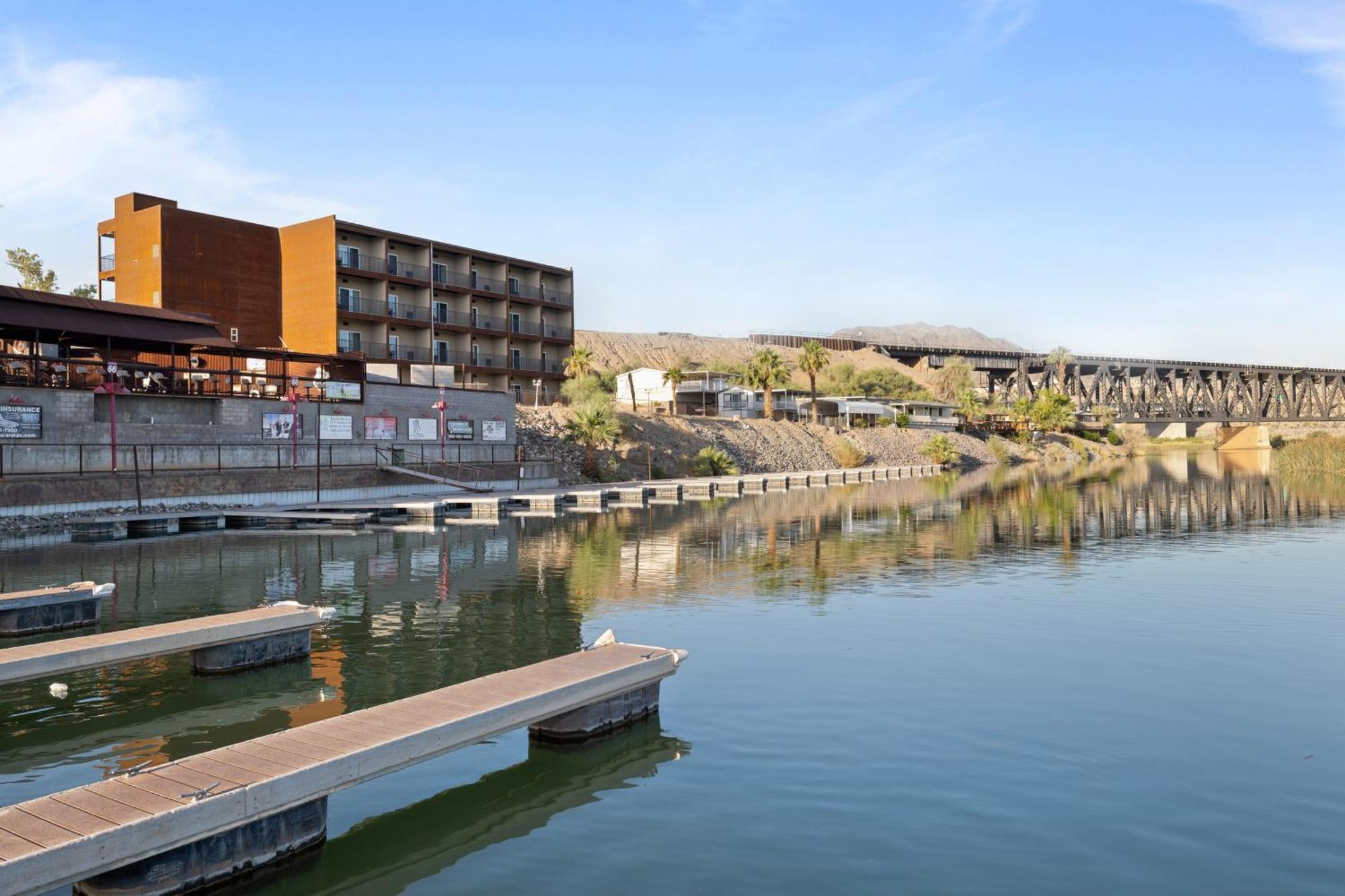 Topock66 Hotel Exterior photo